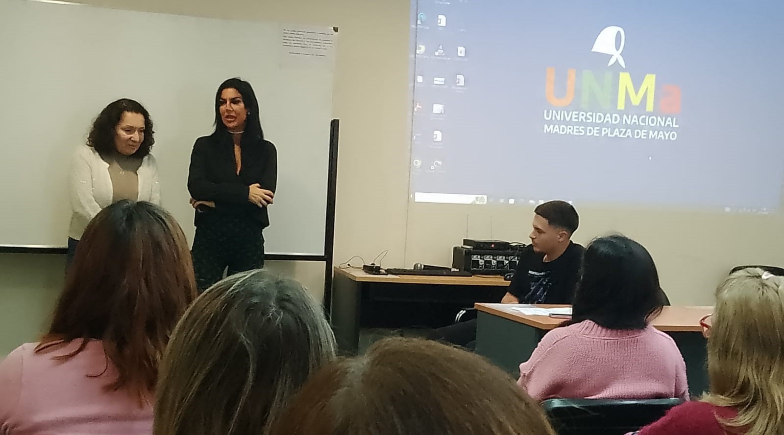 Visita de estudiantes a la UNMa - CENS 451 y 452 Lomas de Zamora y CENS 452 y 453 de Lanús.